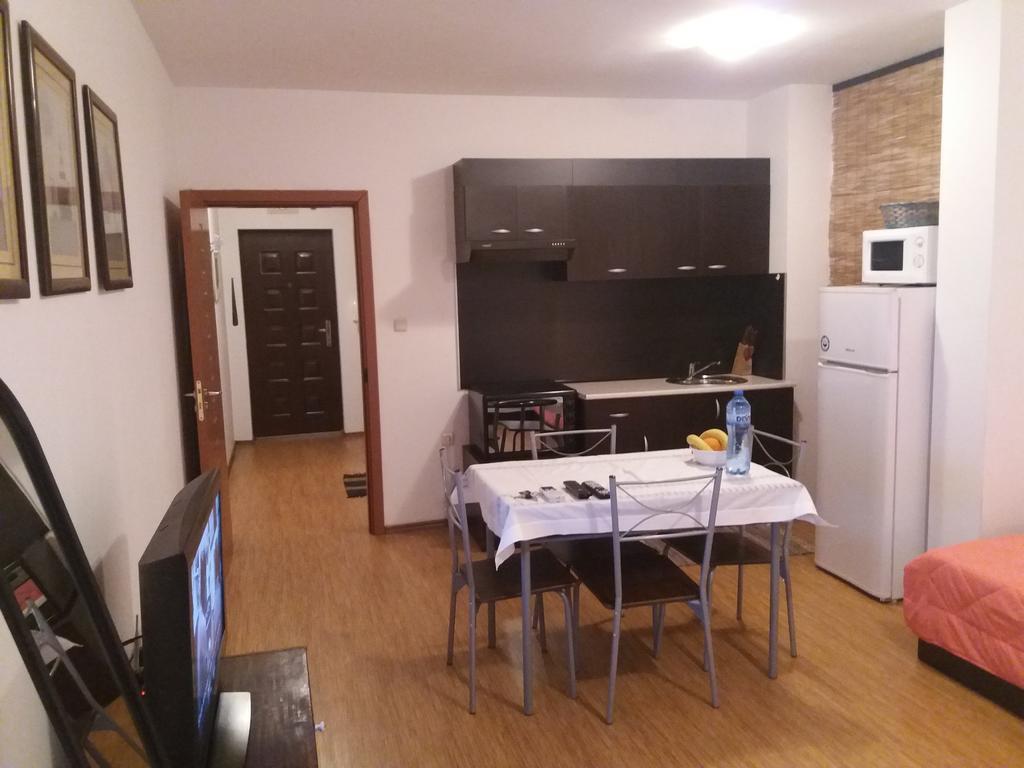 Studio Lazur Burgas City Exterior foto
